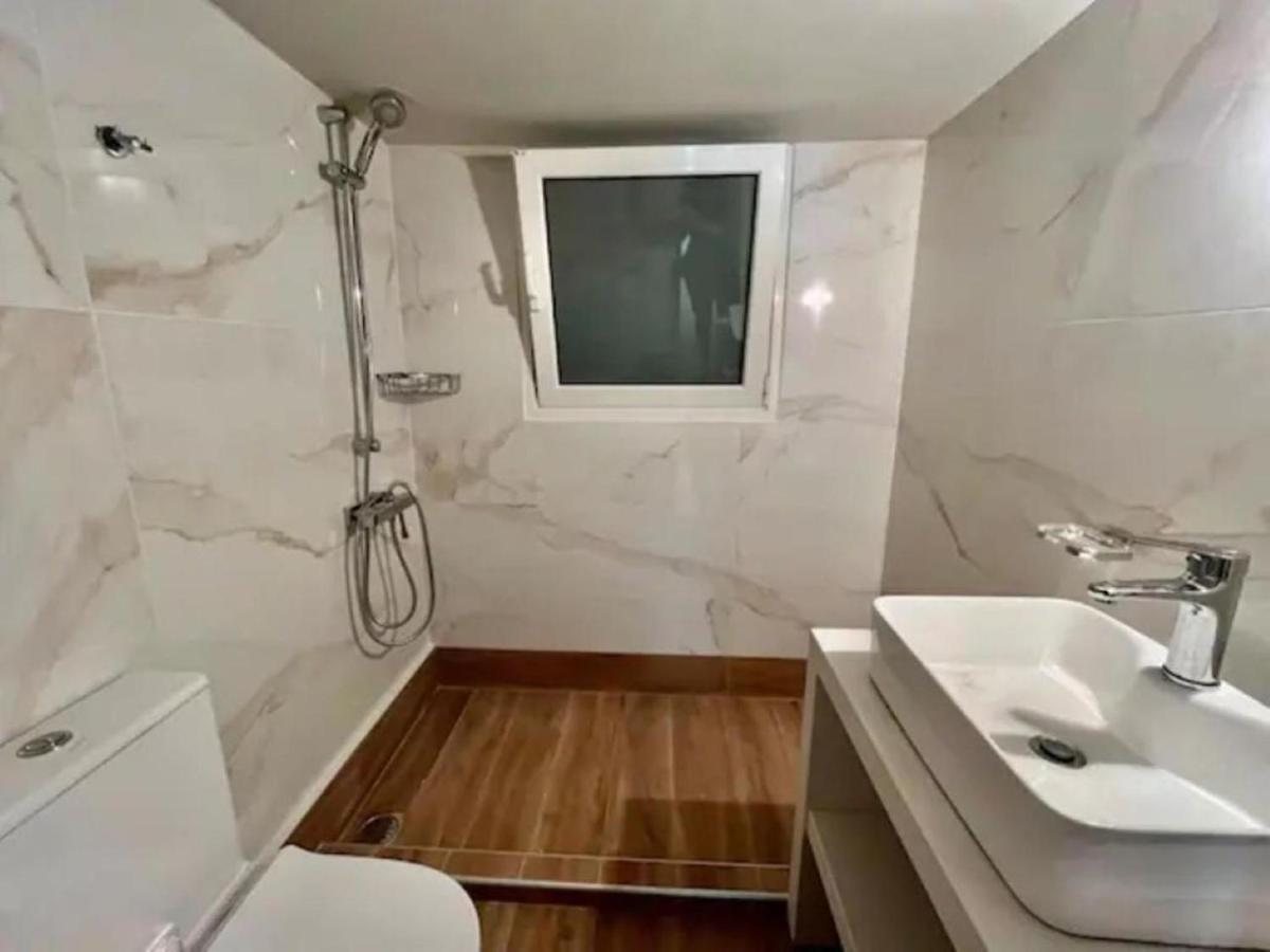 Flisvos Marina Refurbished Apartment Athens Ngoại thất bức ảnh